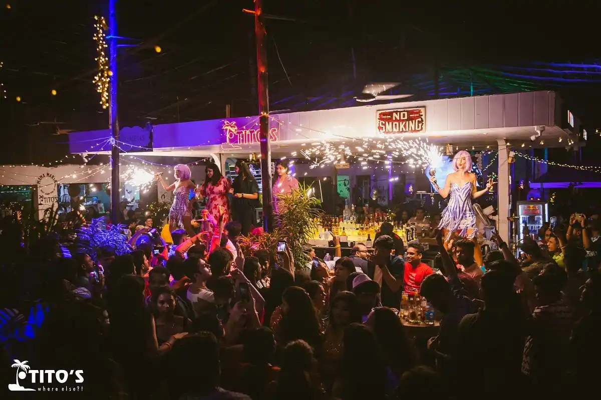 crowded tito's club in baga north goa