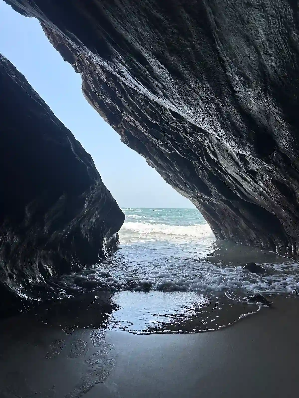 querim cave in kei beach north goa