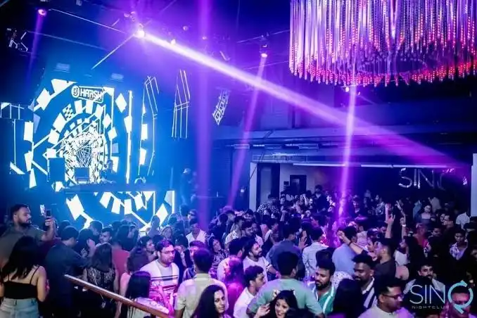 sinq night club in sinquerim north goa